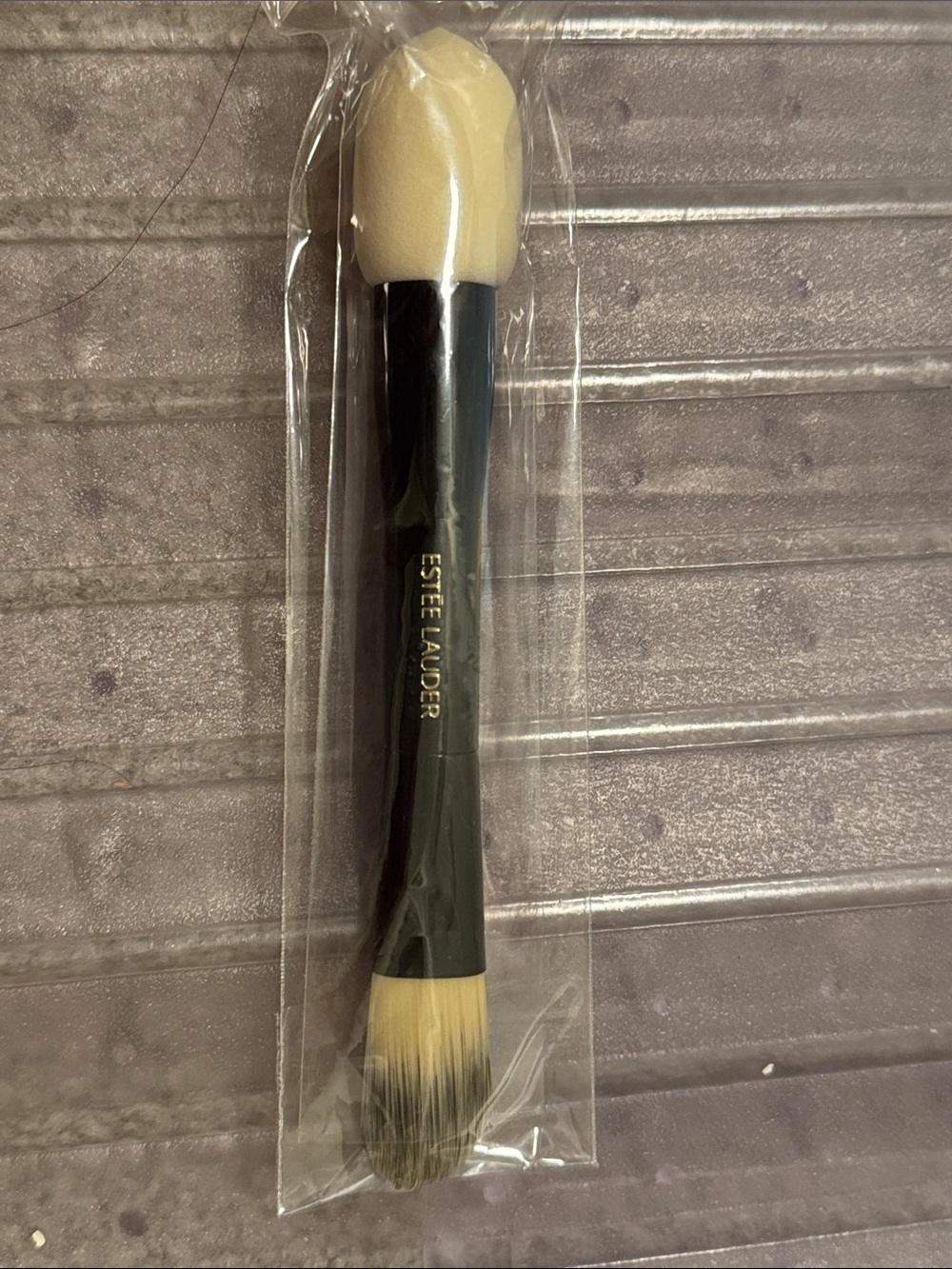 Estée Lauder foundation brush, brand new
